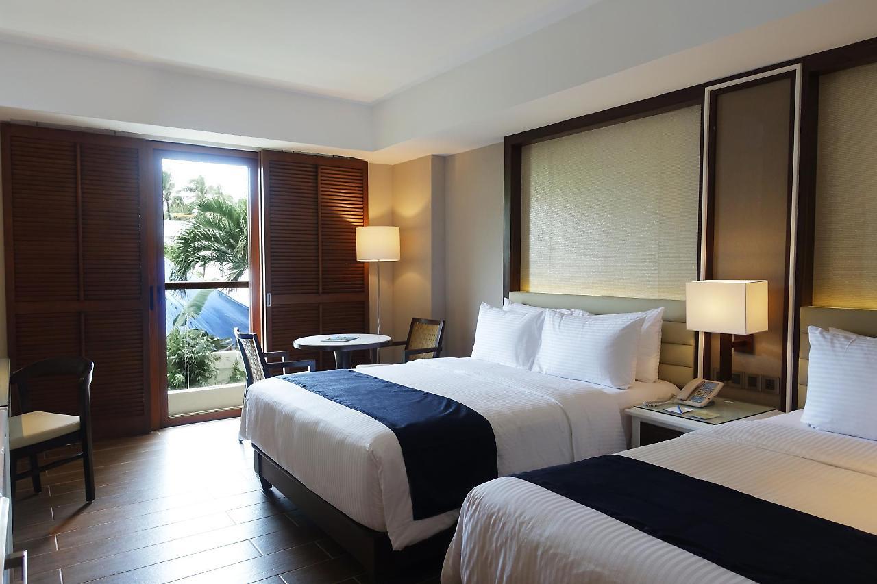 Henann Crystal Sands Resort Balabag  Luaran gambar